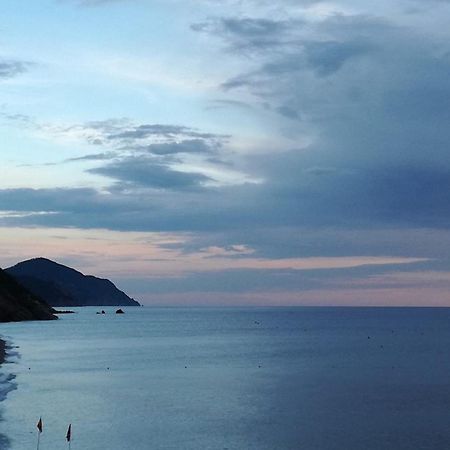 Tino Brezza Di Mare Apartamento Deiva Marina Exterior foto